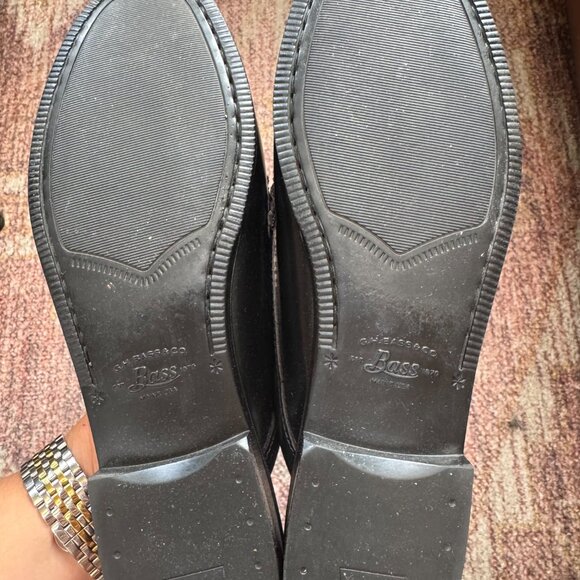 G.H. Bass & Co. Weejuns Black Leather Mules - Picture 9 of 10